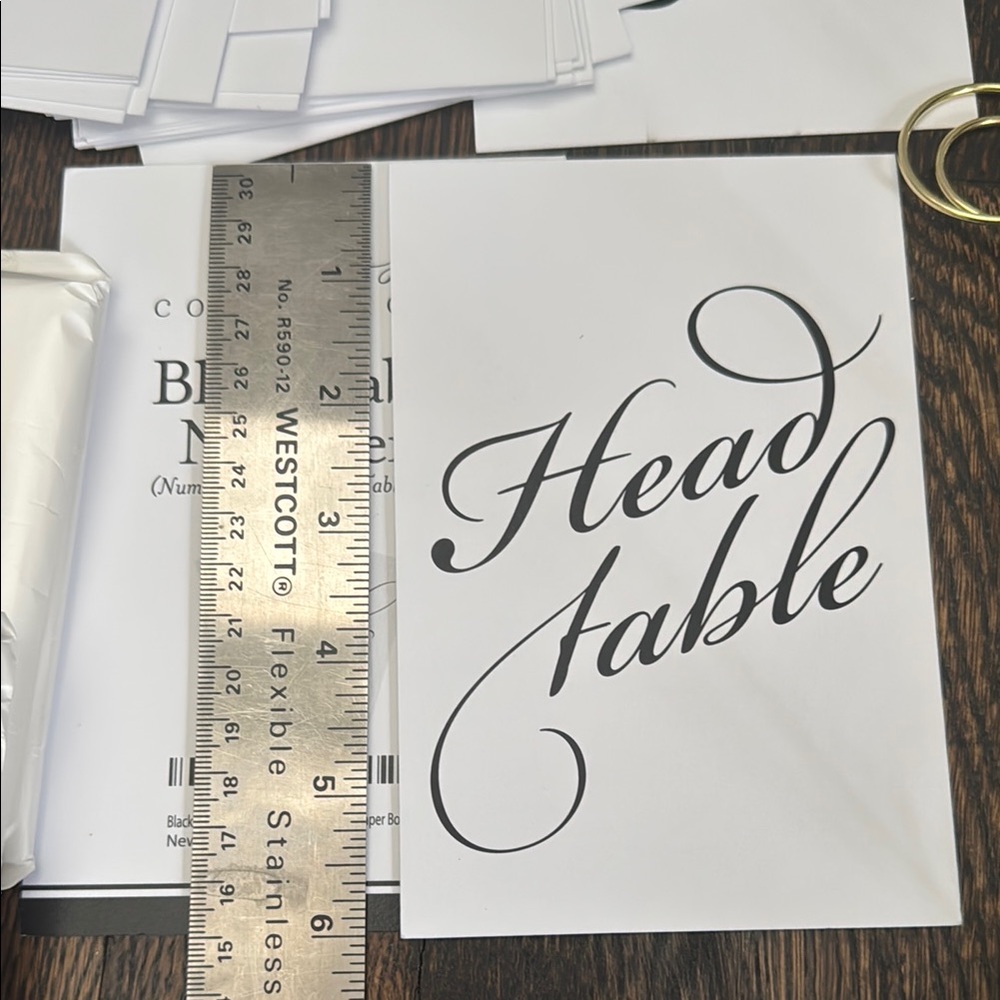 WEDDING / EVENT BUNDLE: gold placeholders (10), table numbers (25+1), napkins - Picture 2 of 8